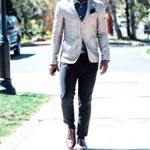 Slim blazer in brown with pocket detail